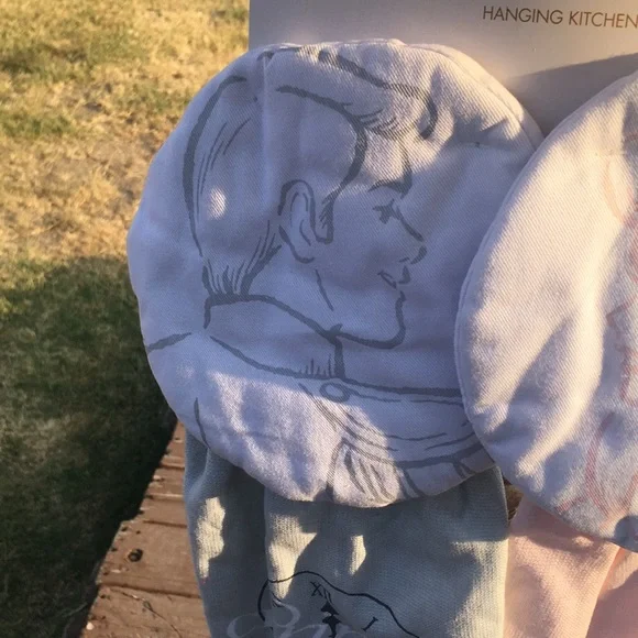 New Disney Princess Hanging Kitchen Towels - Picture 7 of 9